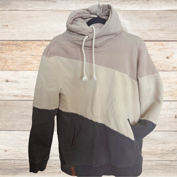 Ampersand Ave Desert Singlehood - Picture 4 of 5